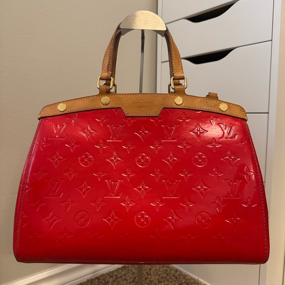 Authentic Louis Vuitton vernis Brea